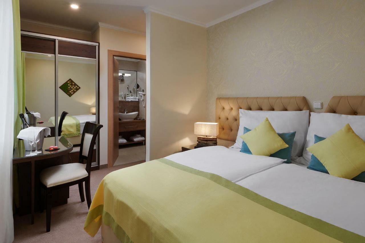 Honour And Grace Hotel Jachymov Luaran gambar